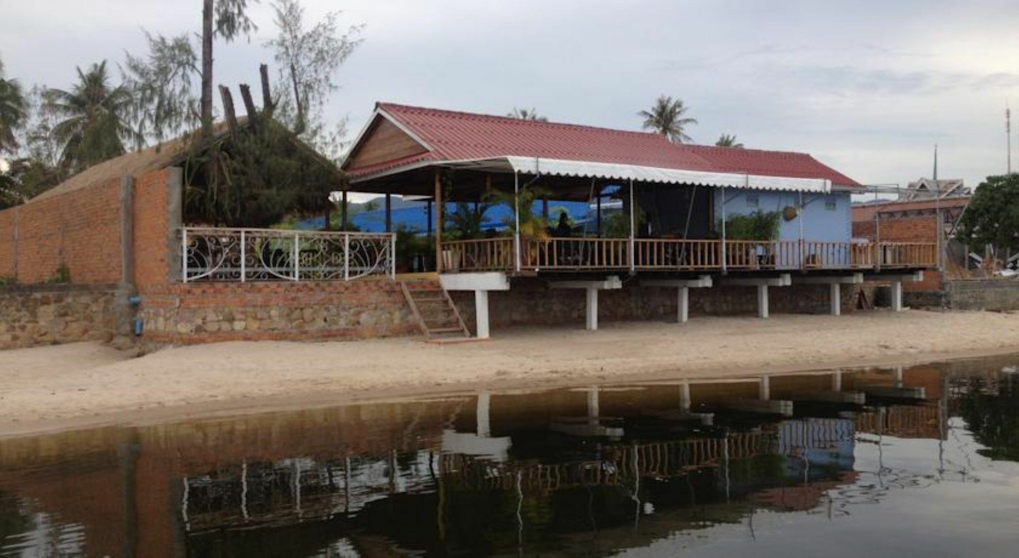 The River Lodge Kampot Exterior foto
